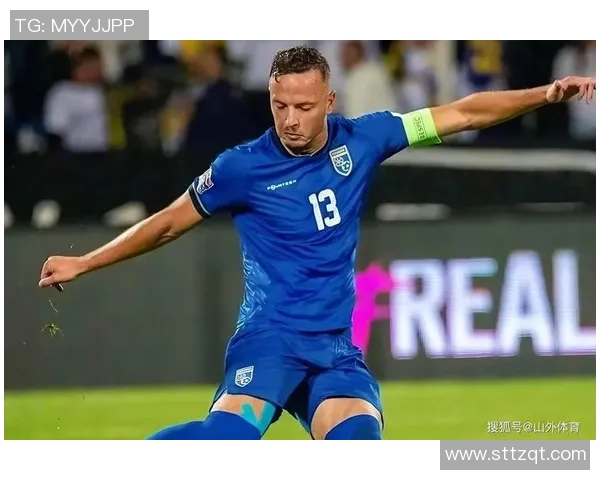 足球球星勇敢回应网络喷子质疑展现自信与坚持 足球球星勇敢回应网络喷子质疑展现自信与坚持